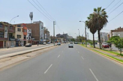 VENTA DE CASA COMERCIAL EN LOS OLIVOS